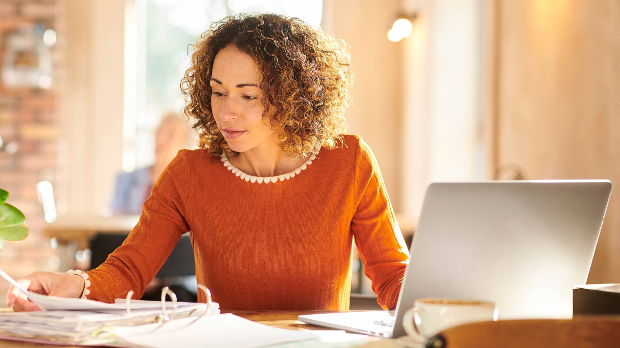 How To Write and Automate a Meeting Summary for Optimal Outcomes