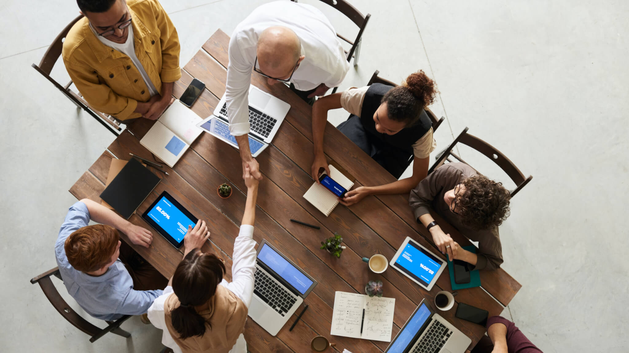 How to Take Minutes at a Board Meeting Efficiently: 6 Tips (+ Free template)