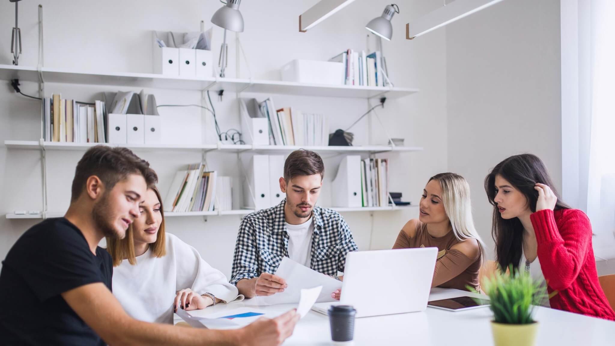 Why Silent Meetings Might Be the Right Move for Your Team